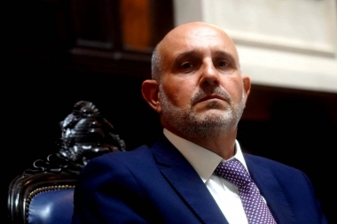 El massismo presiona a Kicillof para que se defina por la eliminación de las PASO en la Provincia