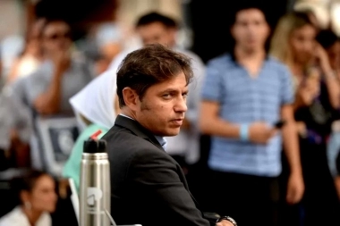 Máximo, el massismo, intendentes, el PRO y la UCR respaldaron a Kicillof, ante el pedido de renuncia que hizo Milei