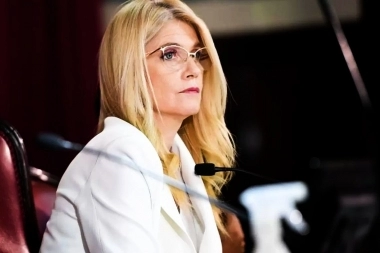 Magario repudió la represión en el Congreso: “El gobierno responde con violencia”