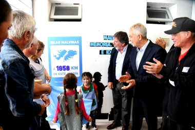 La Plata: Alak encabezó un acto con Sileoni y veteranos de Malvinas en un jardín de infantes