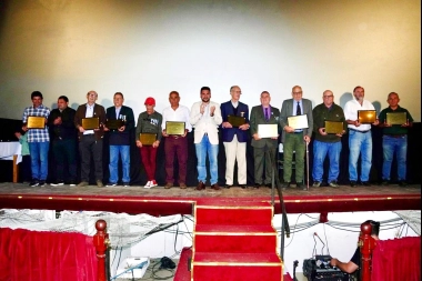 Junto a Veteranos de Malvinas, Egüen presentó el documental “Voces de un Regreso” en 25 de Mayo