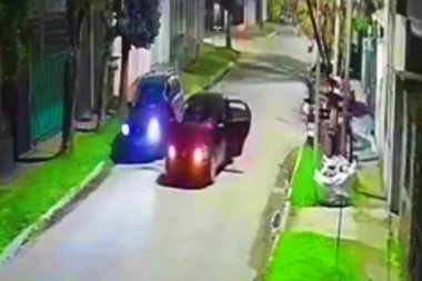 Merlo: peligrosa banda armada le cruzó el vehículo y lo dejó a pie