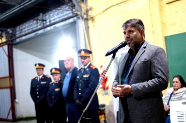 Hourcade participó de los festejos por el 68° aniversario de los Bomberos Voluntarios de Magdalena