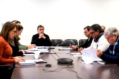 Avanza en Diputados el tratamiento del proyecto para regular las pantallas en las escuelas bonaerenses
