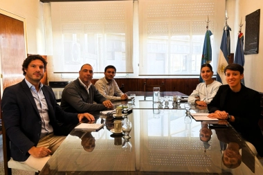 Lucía Gómez se reunió con autoridades de PAMI para mejorar la atención en salud en Adolfo Gonzales Chaves