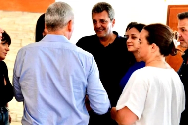Los intendentes Osuna y Andreotti piden que Massa sea candidato a senador bonaerense por la Primera