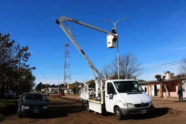 La Municipalidad retiró una antena en desuso de una Escuela de 25 de Mayo