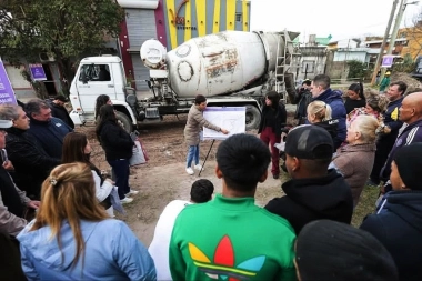 Mayra Mendoza recorrió obras de pavimentación en Quilmes Oeste: “Hacemos un esfuerzo muy grande”