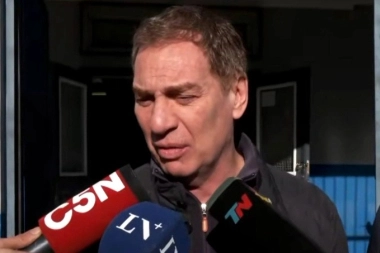 Temprano y en Tigre, Santilli votó: llamó a participar y denunció maniobras para confundir votantes