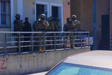 Desarticularon a una banda que robó medio kilo de oro y miles de dólares con la modalidad "salidera"