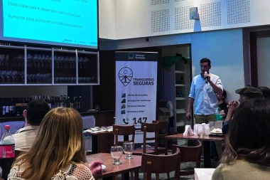 Revilla reunió a productores ganaderos de General Arenales en una charla de actualización técnica