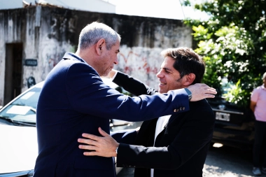 Kicillof aterrizó en Avellaneda y entregó 30 nuevos patrulleros para fortalecer la seguridad