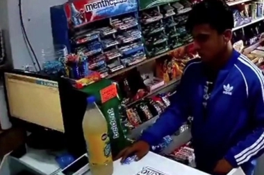 Kiosquera golpeada durante un violento asalto en el centro de La Plata