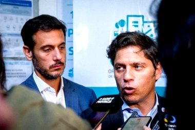 Ante la distancia de Julián Álvarez con Kicillof: dirigente de Lanús gestiona programas para el municipio con Provincia