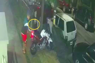 CABA en modo Conurbano: con paciencia y una pinza para la ocasión, robaron una moto cerca del autódromo