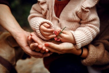 Adopción en Provincia de Buenos Aires: Diputados aprobó una reforma clave que cambia los plazos