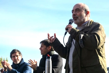 Una serie de fallas y una severa multa ponen en jaque al intendente de Marcos Paz