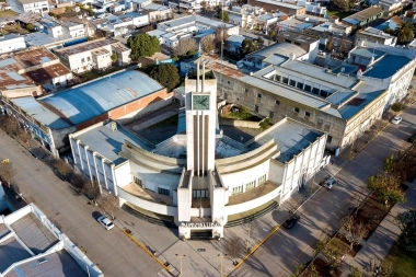 El Municipio de Chaves pagará el aguinaldo a empleados y frena el de funcionarios por la crisis