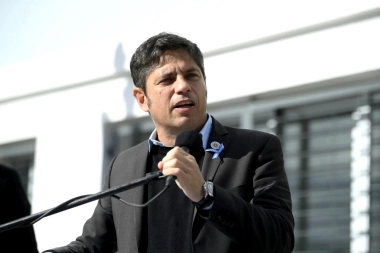 Kicillof tiró dardos a Milei por los números en Turismo y la fuga de argentinos
