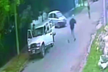 A la hora de la siesta lo balearon y le robaron la camioneta en José C. Paz