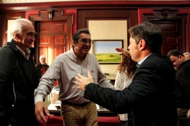 Kicillof y las CTA se alinean para frenar la reforma laboral de Milei