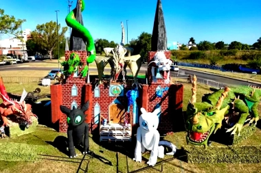 Sigue el conflicto por la quema de muñecos en La Plata: el polémico posteo que reavivó la tensión