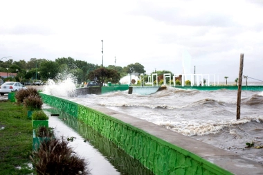 Sudestada récord golpeó la Costa bonaerense y el Río de la Plata en pleno verano