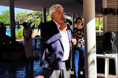 Alegre encabezó la inauguración de la Escuela Abierta de Verano 2026 en el Balneario de General Villegas