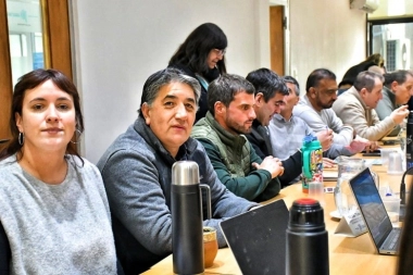 Esperaron hasta reyes: estatales presionan a Kicillof para reabrir las paritarias en la Provincia