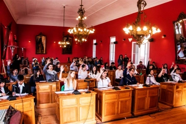 Concejales massistas cruzaron a LLA en Junín por acompañar la Tasa a los Combustibles