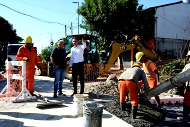Katopodis desembarcó en Berazategui y respaldó al nuevo intendente