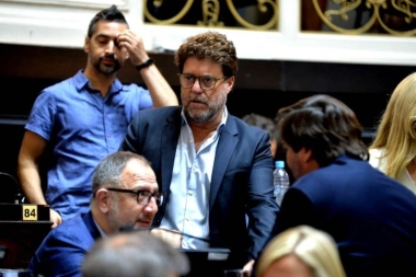 Garciarena cruzó a Kicillof y fijó su postura por las reelecciones indefinidas