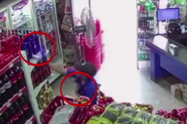 Un susto y una corrida: atrevido malandra eligió varios vinos y escapó en moto sin pagar