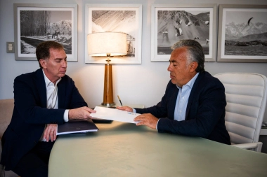 Santilli busca apoyo de gobernadores para avanzar con la reforma laboral de Milei