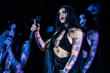 Cruza las fronteras: Cazzu deslumbró en Jesús María y prepara su salto internacional