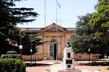 Apoyo económico: General Arenales les otorgará un bono extraordinario a municipales