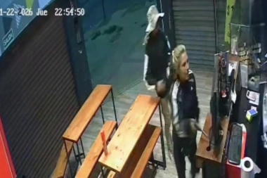 Culatazos, amenazas de muerte y con salvajes arrebatos, "Pepita la Pistolera" asaltó un comercio de La Plata