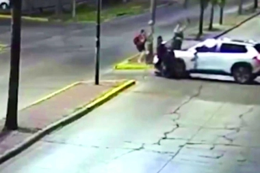 Automovilista drogado: tremendo choque de una camioneta y una moto en Gral. Pacheco