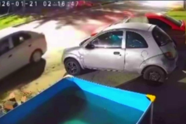 ¿Ajuste de cuentas en Luján? Balearon el frente de una casa y agujerearon la pelopincho en la vereda