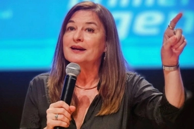 Denuncias en el Senado y la “Orden de la Luz”: ministra bonaerense salió a defender su gestión