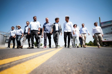 En Salto: Kicillof marcó diferencias con Milei: “El contraste con el Gobierno nacional se ve en los hechos”