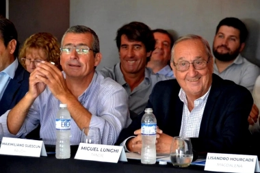 ¿Desdoblamiento 2027?: intendentes opositores creen que llegó para quedarse