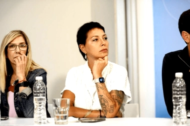 Mayra Mendoza repudió la suba en colectivos y alertó por la “condena” que trae la Reforma Laboral