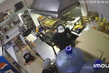 Robo al paso en Moreno: coparon una hamburguesería y se llevaron todo en un minuto