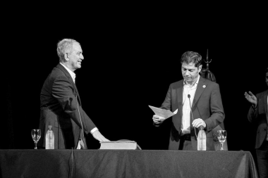Fuertes versiones de ruptura entre Kicillof y Alak por el PJ bonaerense