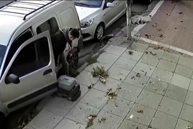 Con llamativas velocidad y facilidad robó las herramientas y arruinó a un electricista