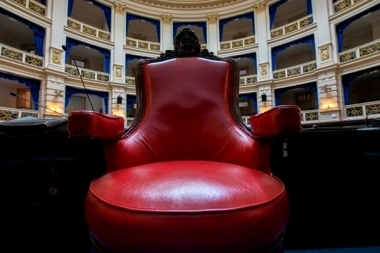 Entre tensiones y expectativas, la Asamblea Legislativa espera por el discurso de Kicillof