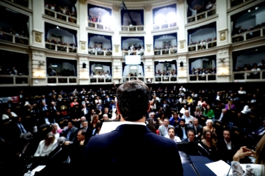 De Leo, Osaba, Neumann y una catarata de críticas al discurso de Kicillof ante la Asamblea Legislativa