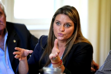 Desde la UCR, senadora se posiciona a favor de eliminar “muchas” tasas en los municipios bonaerenses