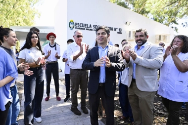 En Tandil: Kicillof inauguró el nuevo edificio de la Escuela Secundaria N°13 en el paraje De la Canal